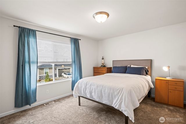 10352 Chimes Place NW, Bremerton, WA 98311