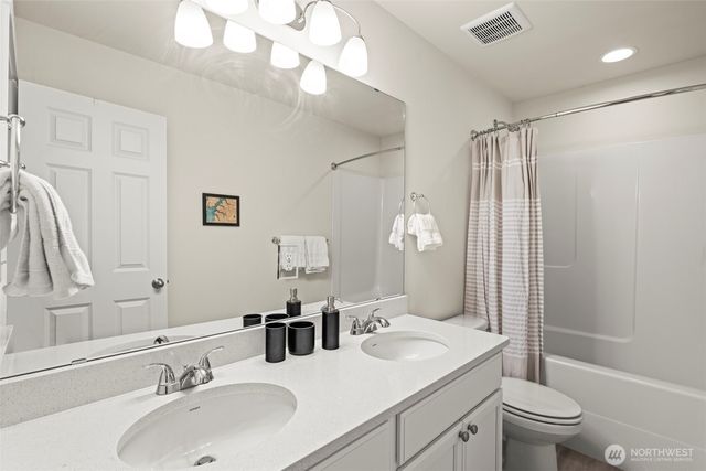 10352 Chimes Place NW, Bremerton, WA 98311