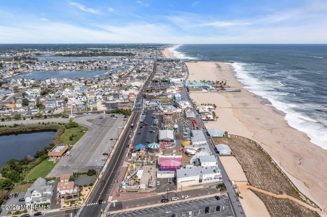 27 Arnold Avenue, Point Pleasant Beach, NJ 08742