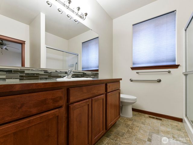 4649 Helena Avenue SE, Lacey, WA 98503
