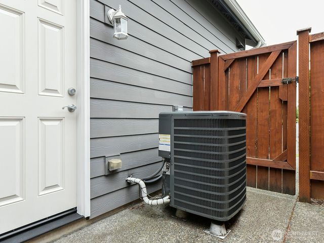 4649 Helena Avenue SE, Lacey, WA 98503