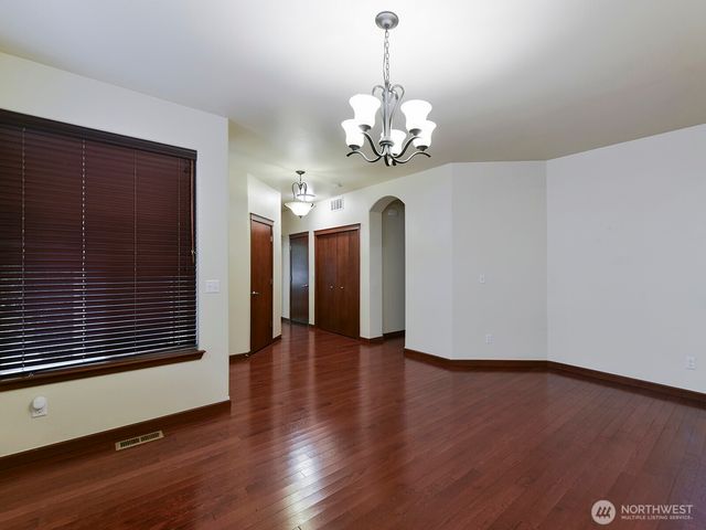 4649 Helena Avenue SE, Lacey, WA 98503