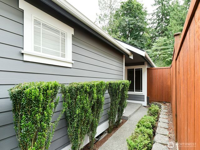 4649 Helena Avenue SE, Lacey, WA 98503