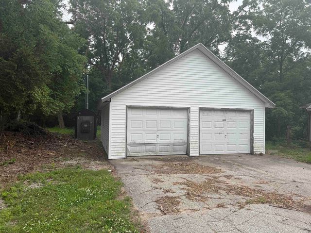 402 W Main St, Steamboat Rock, IA 50672
