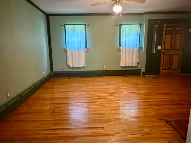 402 W Main St, Steamboat Rock, IA 50672