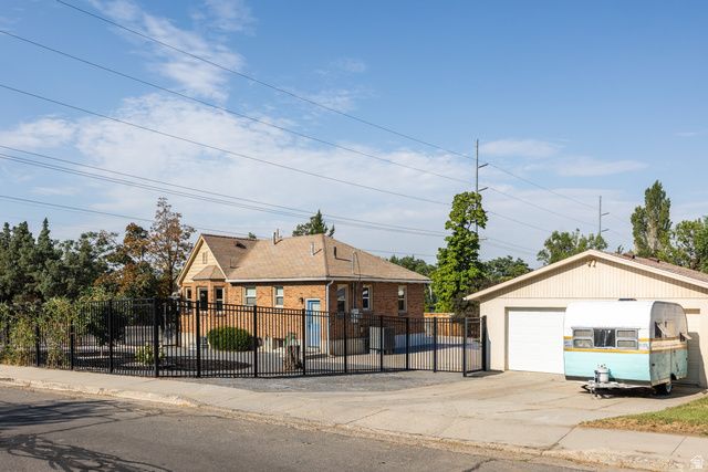 1895 E 3900 S, Salt Lake City, UT 84124