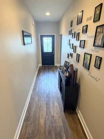 1036 Westgate Dr, Gallatin, TN 37066