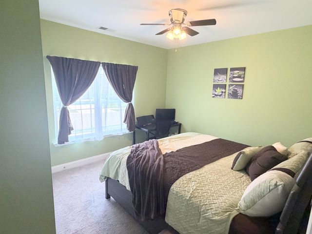 1036 Westgate Dr, Gallatin, TN 37066