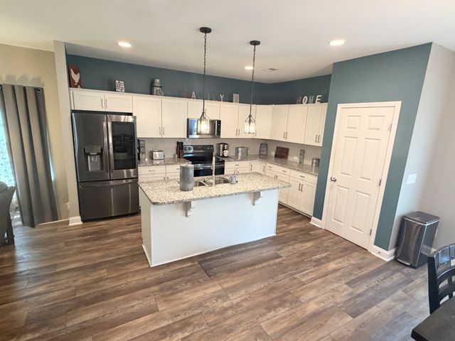 1036 Westgate Dr, Gallatin, TN 37066