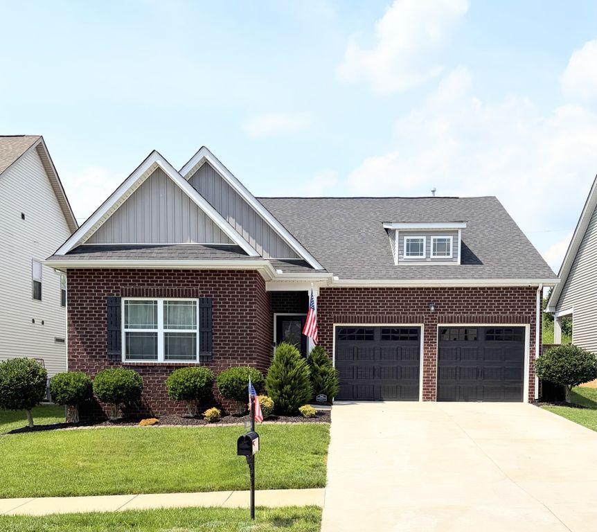 1036 Westgate Dr, Gallatin, TN 37066