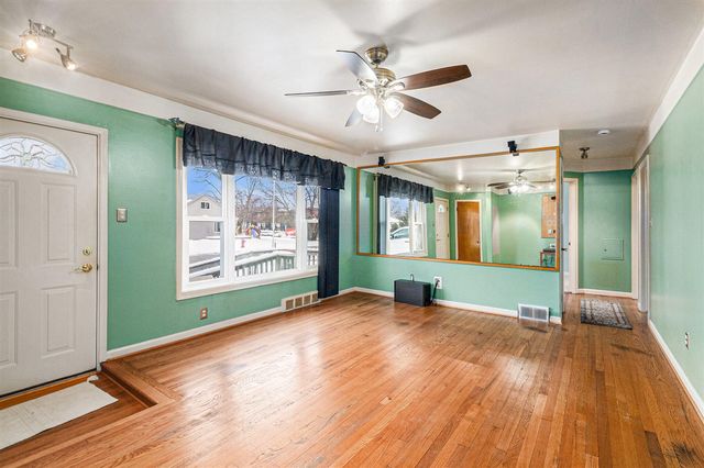 30801 Pardo Street, Garden City, MI 48135