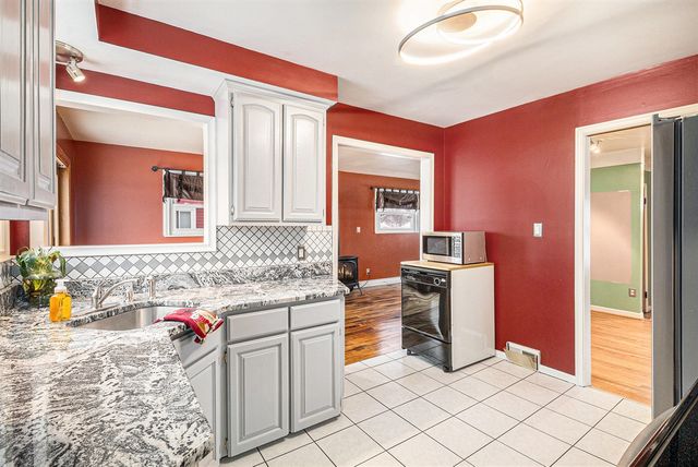 30801 Pardo Street, Garden City, MI 48135