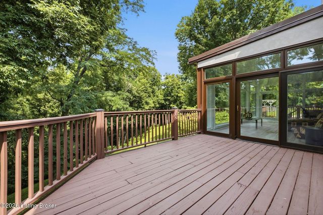 4303 Twin Elms Ct, Louisville, KY 40241