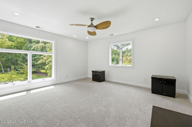 4303 Twin Elms Ct, Louisville, KY 40241