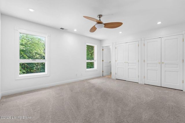 4303 Twin Elms Ct, Louisville, KY 40241