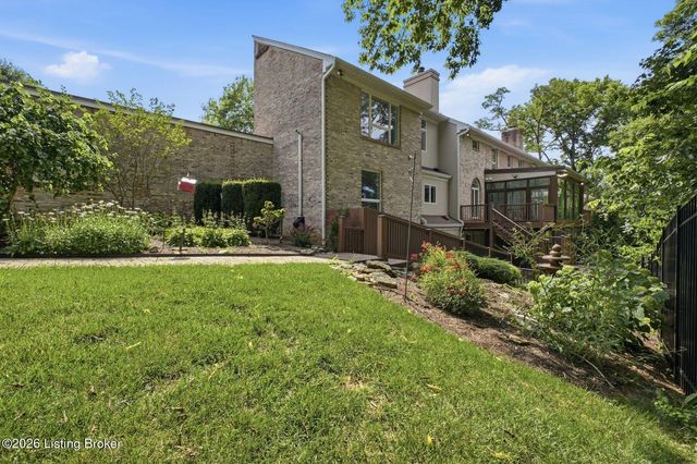 4303 Twin Elms Ct, Louisville, KY 40241