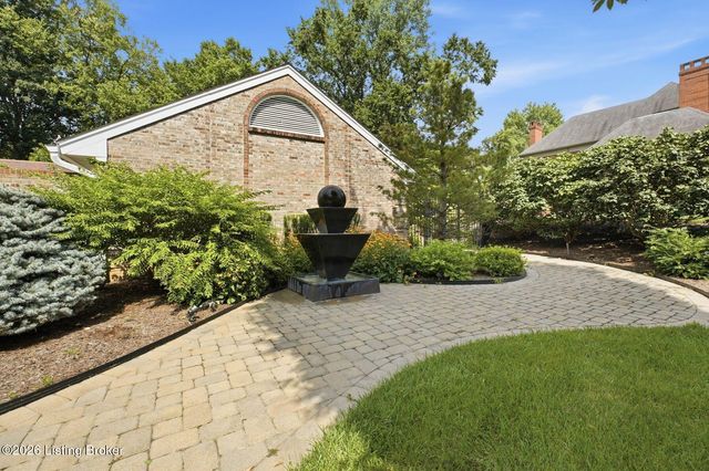 4303 Twin Elms Ct, Louisville, KY 40241