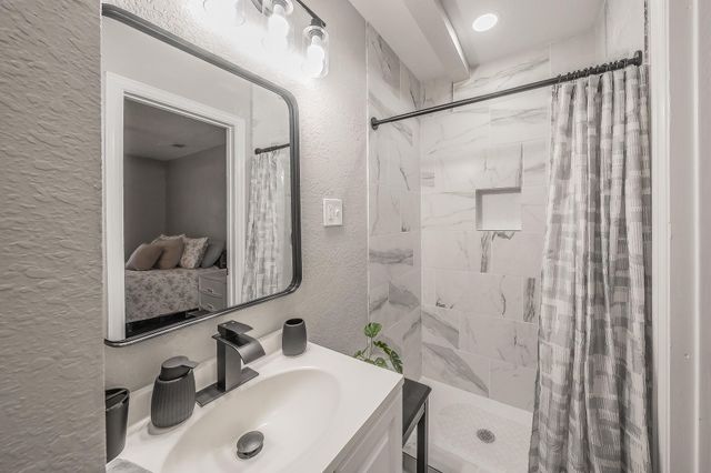 4506 Roberts Avenue, Dallas, TX 75215