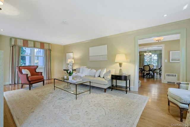 17 Elm Road, Scarsdale, NY 10583