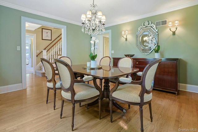 17 Elm Road, Scarsdale, NY 10583