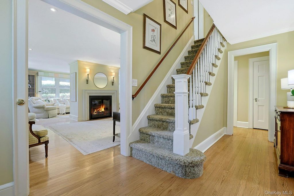 17 Elm Road, Scarsdale, NY 10583 — photo 2