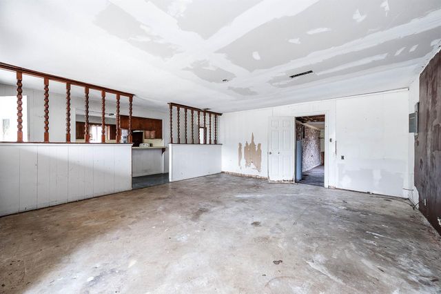 1431 County Road 934, Sweeny, TX 77480