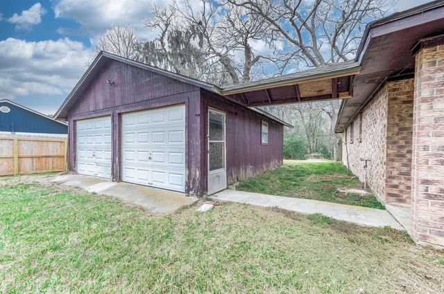 1431 County Road 934, Sweeny, TX 77480
