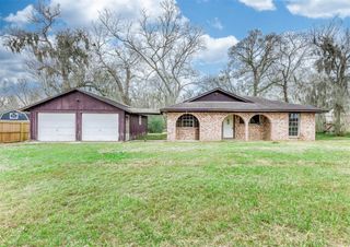 1431 County Road 934, Sweeny, TX 77480