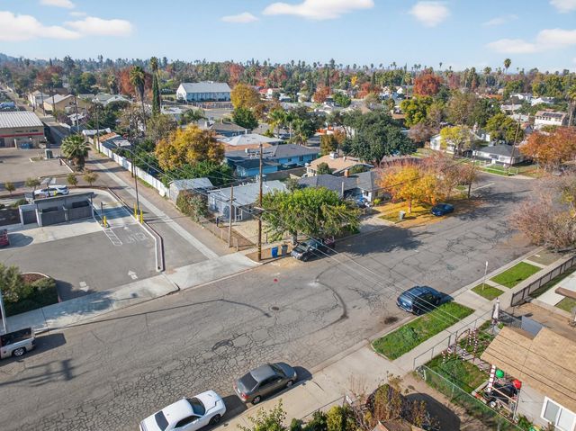 622 S 11th Street, Fresno, CA 93702