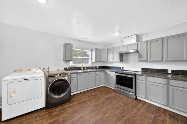 622 S 11th Street, Fresno, CA 93702