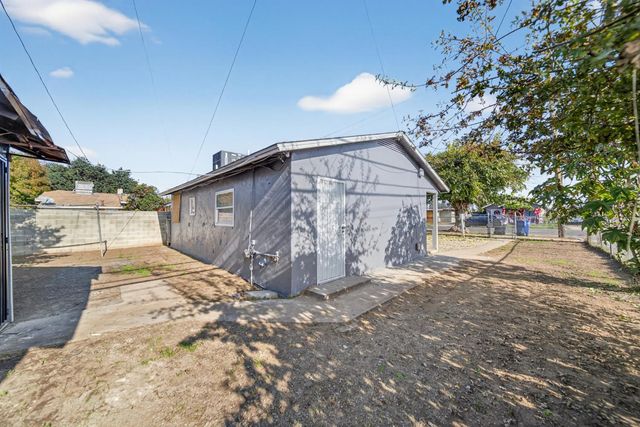 622 S 11th Street, Fresno, CA 93702