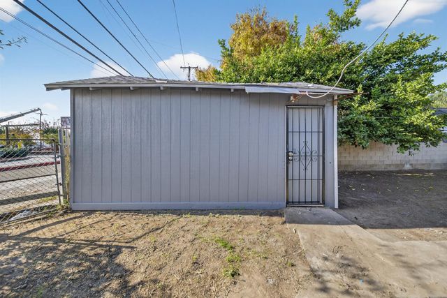 622 S 11th Street, Fresno, CA 93702