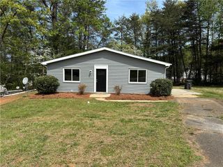 1041 Duchess Court, Winston-salem, NC 27107