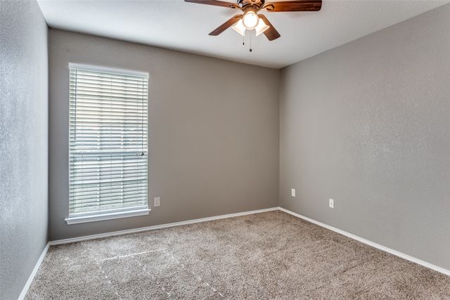 941 La Sierra Drive, Crowley, TX 76036