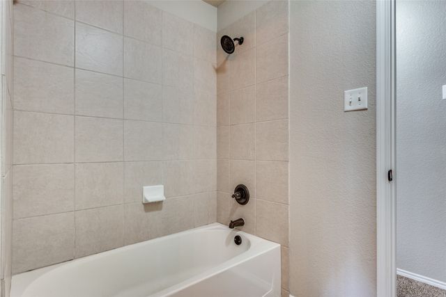 941 La Sierra Drive, Crowley, TX 76036