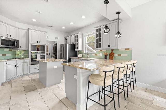 9240 SAN MARTIN BOULEVARD NE, St Petersburg, FL 33702