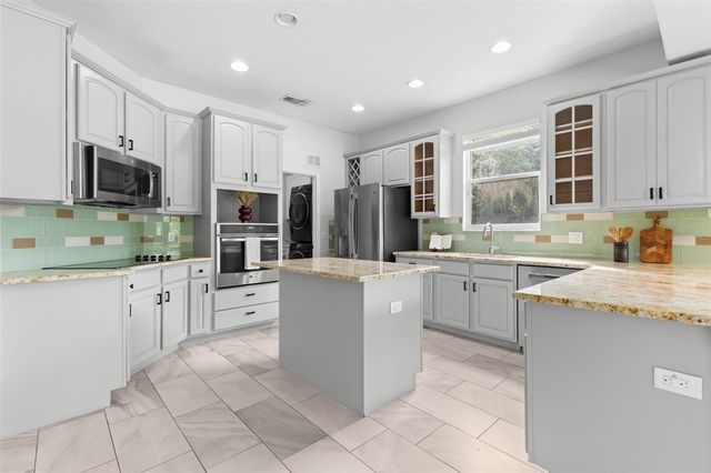 9240 SAN MARTIN BOULEVARD NE, St Petersburg, FL 33702