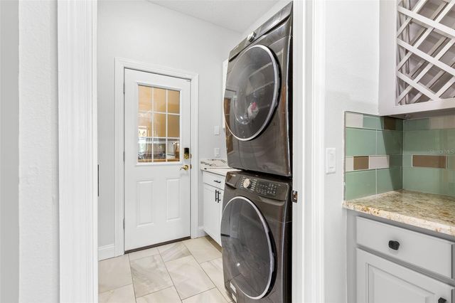9240 SAN MARTIN BOULEVARD NE, St Petersburg, FL 33702