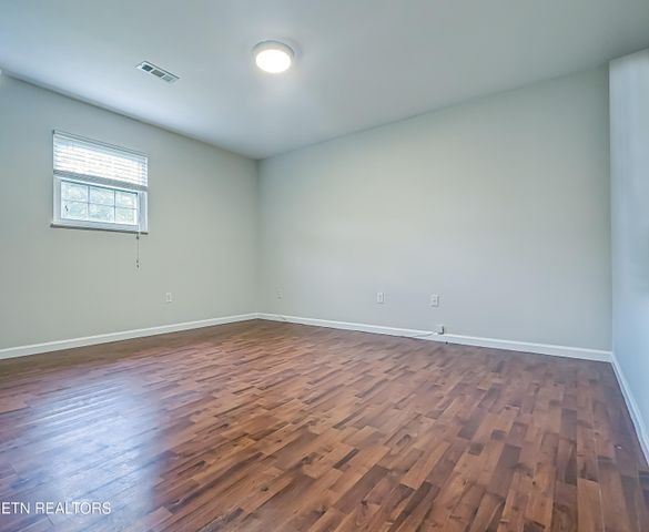 138 N Douglas Ave, Rockwood, TN 37854