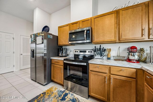 1270 PANTHER LAKE Parkway, Jacksonville, FL 32221