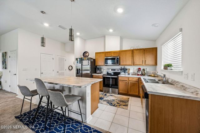 1270 PANTHER LAKE Parkway, Jacksonville, FL 32221