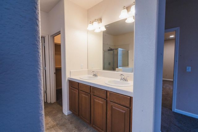 4315 Strathmore Pl, Merced, CA 95348