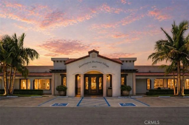 16401 Napili Lane, Huntington Beach, CA 92649