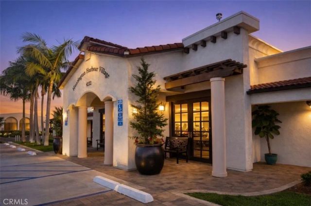 16401 Napili Lane, Huntington Beach, CA 92649