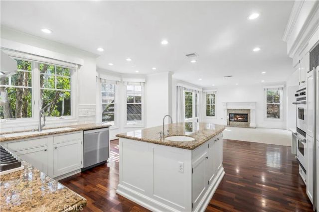 15 Jupiter Hills Drive, Newport Beach, CA 92660