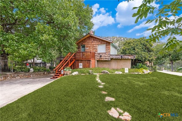 8570 River Road, New Braunfels, TX 78132