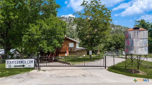 8570 River Road, New Braunfels, TX 78132