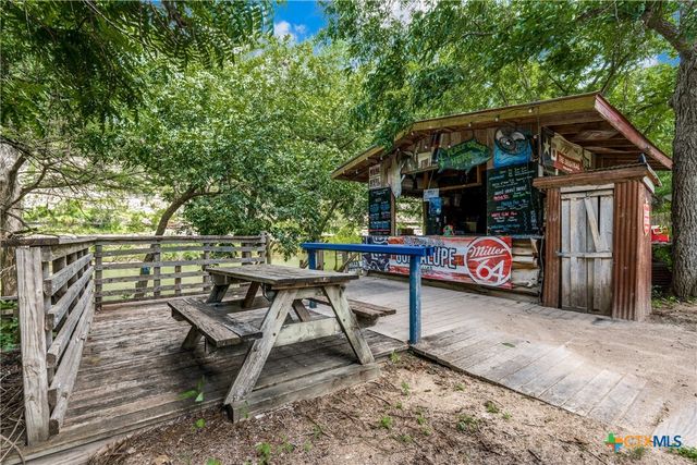 8570 River Road, New Braunfels, TX 78132