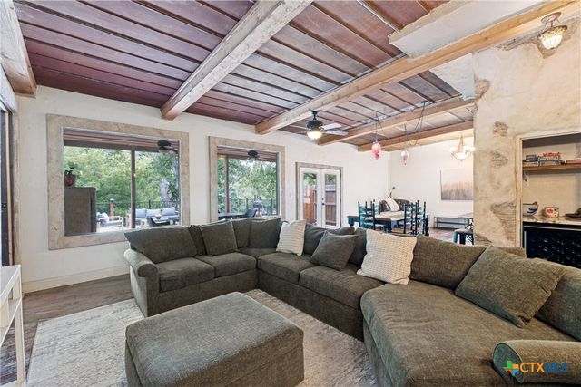 8570 River Road, New Braunfels, TX 78132