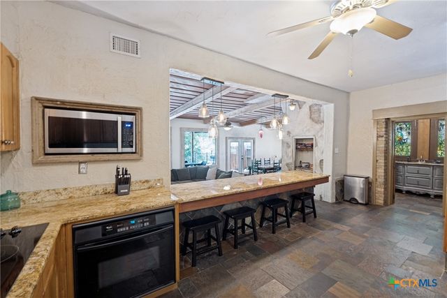 8570 River Road, New Braunfels, TX 78132